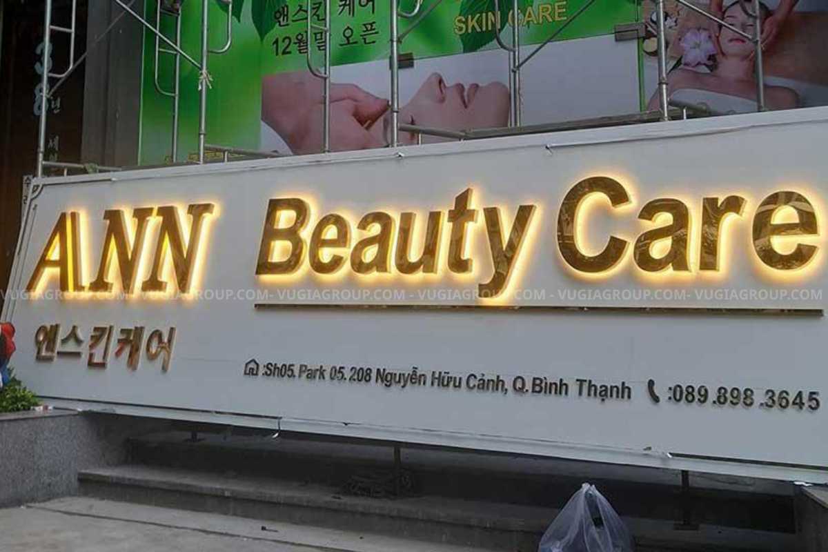 Bảng hiệu Spa 8