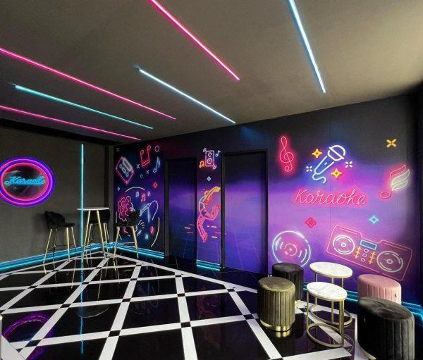 Khu Check-in Karaoke Box Thu Hút Khách Hàng Trẻ