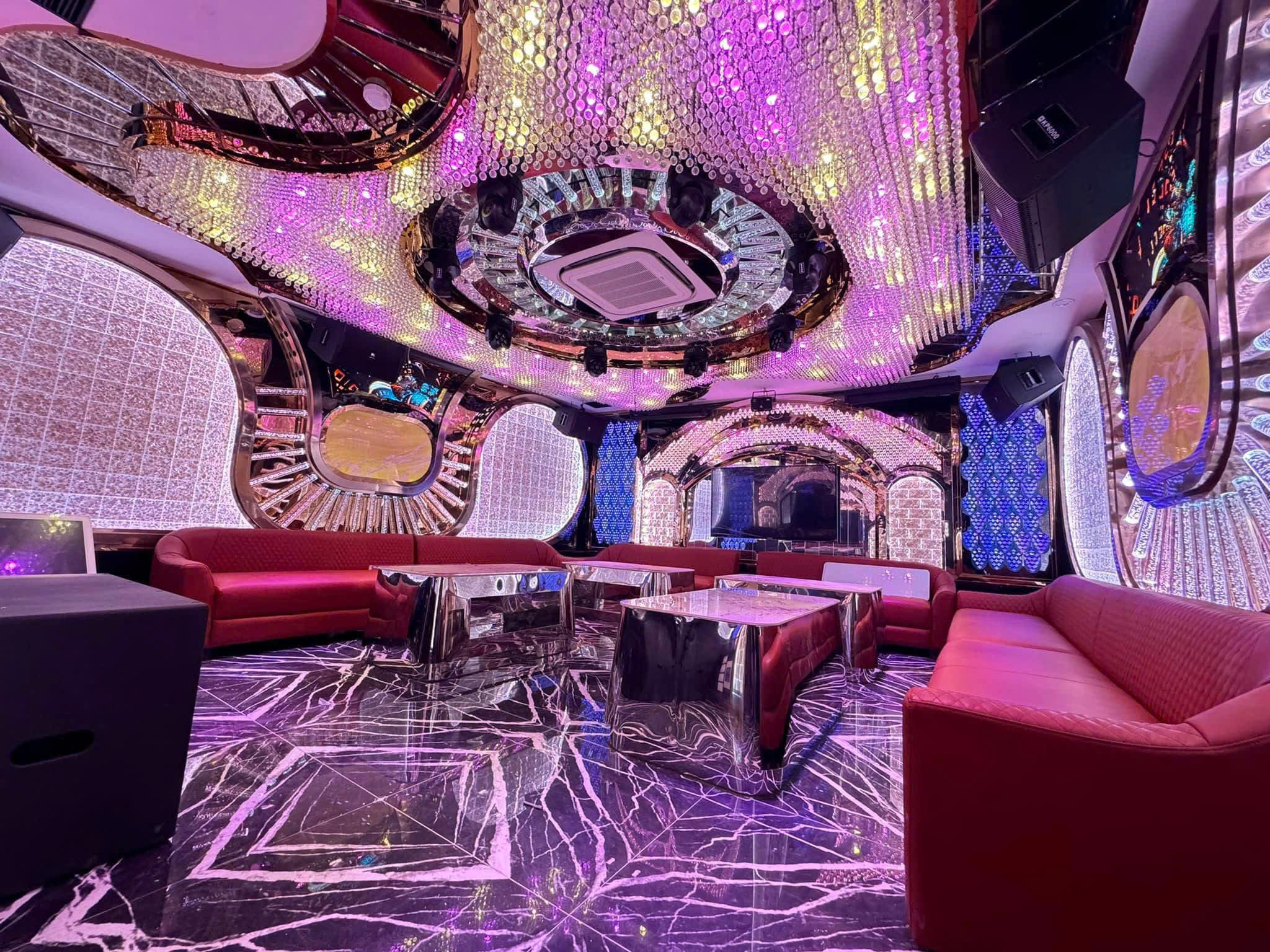 Thiết kế phòng karaoke Tân Cổ Điển sang trọng và đẳng cấp VIP