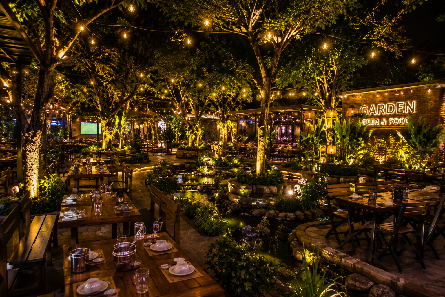  Thiết kế ánh sáng quán nhậu Garden về đêm