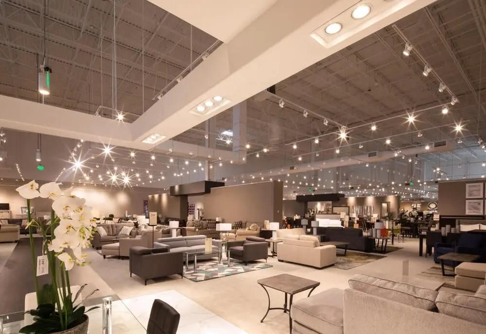 Showroom thiết kế hiện đại 